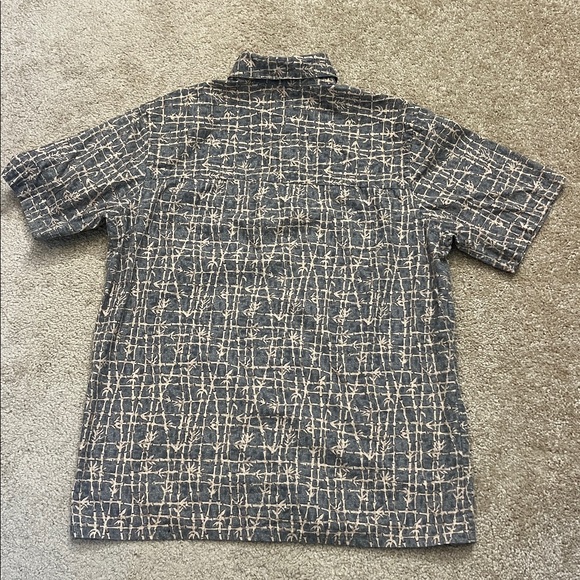 Island Shores Men's Aloha Shirt Patterned Button Down Shirt Size Small - Picture 9 of 9